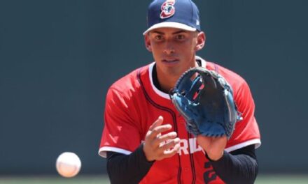 Yankees lumbre a MLB a prospecto principal George Lombard
