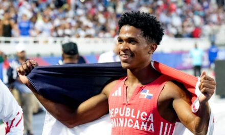 Yeral Núñez conquista el oro en los 400 metros con vallas para República Dominicana en Santo Domingo 2026 | De Zaguero Minuto