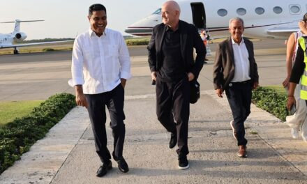 Ministro de Deportes recibe a presidentes de FIFA y Concacaf a su aparición a República Dominicana | De Postrero Minuto