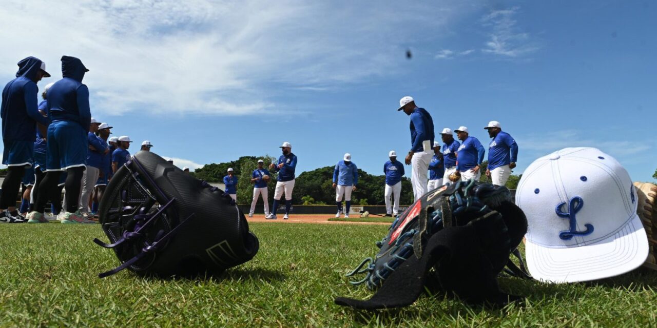 Licey deja en voluntad a cinco jugadores | De Extremo Minuto