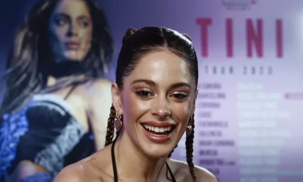 Tini Stoessel enfrenta disputa con su padre