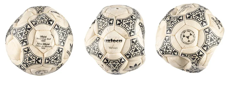 El balón de la «Mano de Dios» de Maradona se vende por 3,35 millones de dólares | De Zaguero Minuto