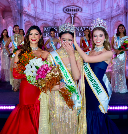 Paola Michelle es coronada Miss International
