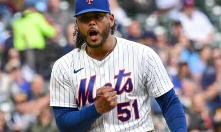 Rays adquieren a Freddy Peralta desde Mets