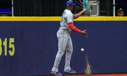 Jesús Sánchez asume la tropiezo por sus errores en los jardines de Toronto