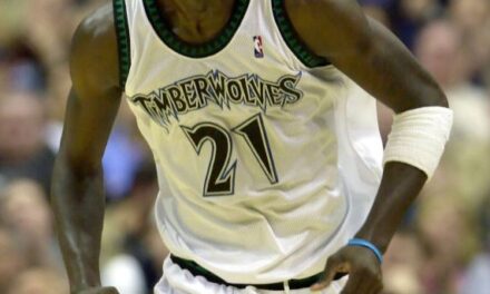 Los Timberwolves anunciaron que retirarán camiseta Garnett