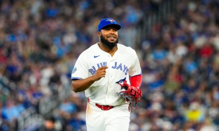 Vladimir Guerrero Jr. pasa a la serie de lesionados por conmoción cerebral | De Postrero Minuto