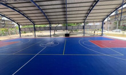 Inefi remoza polideportivo del Politécnico Nuestra Señora de las Mercedes en Santiago