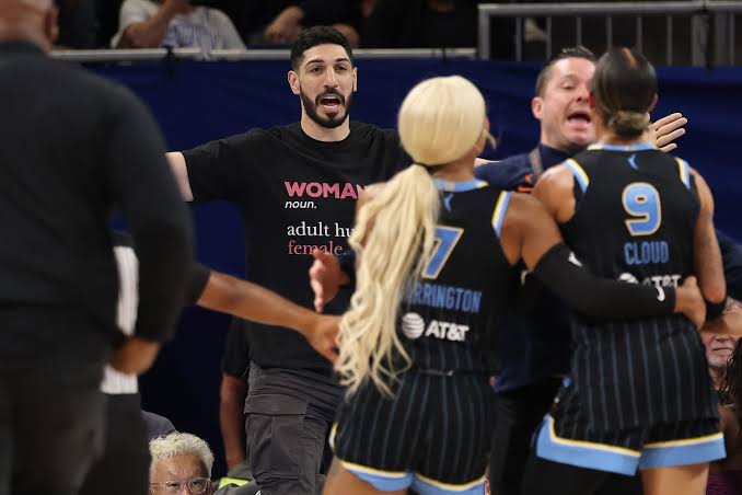 Polémica en la WNBA: Enes Kanter Freedom es expulsado tras altercado con Natasha Cloud | De Posterior Minuto