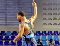 Más que un bronce: Dominicano Julio Rodríguez ayuda a su rival al finalizar el combate | De Postrer Minuto
