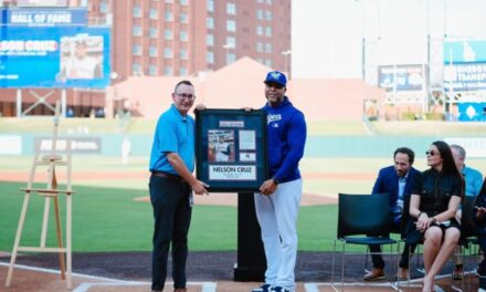Nelson Cruz es exaltado al Salón de la Fama del Béisbol Triple-A de Oklahoma City