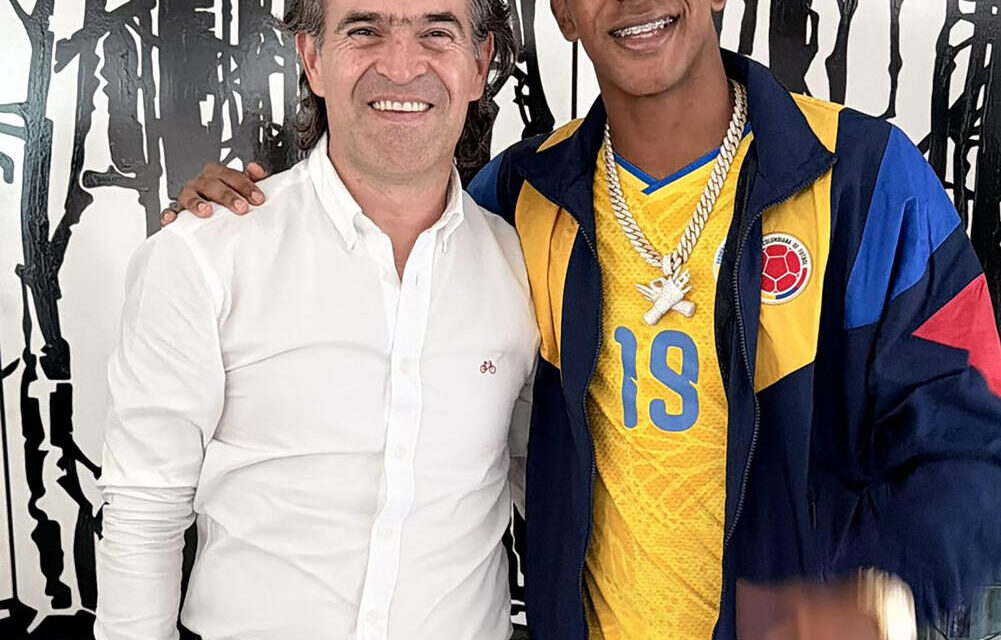 Lamine Yamal viste la camiseta amarilla de Colombia