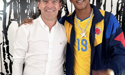 Lamine Yamal viste la camiseta amarilla de Colombia