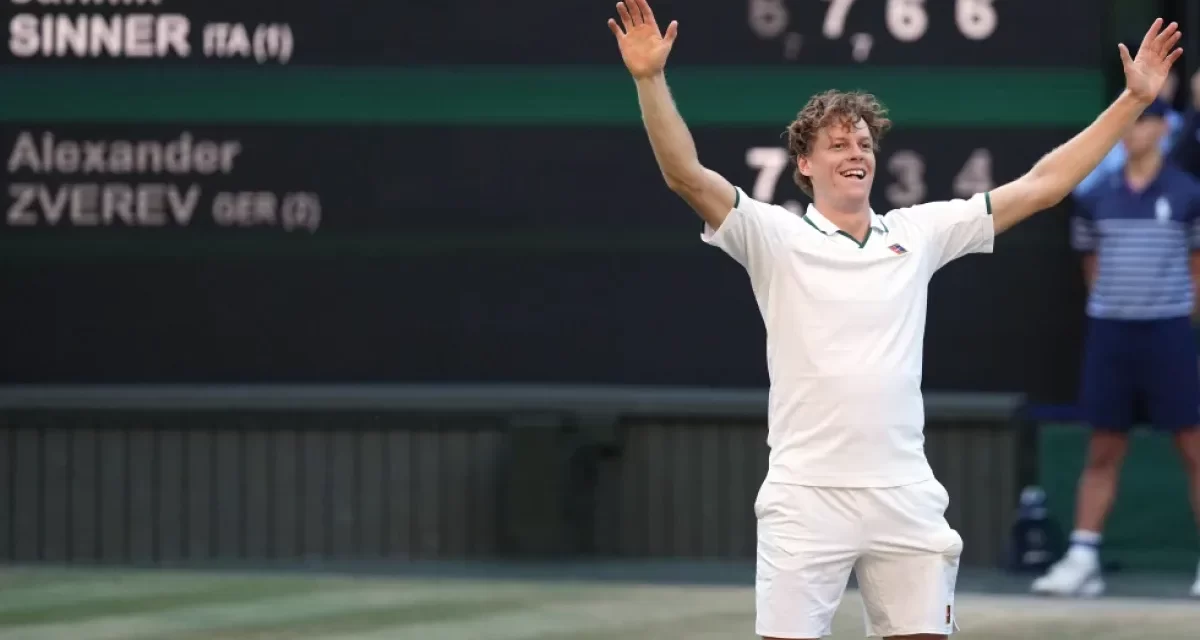 Jannik Sinner se retira del US Open por una dislocación de rodilla