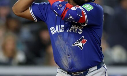 Vladimir Guerrero Jr. sigue tras su primer jonrón en Toronto