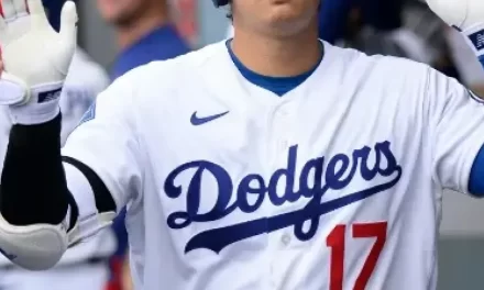 Dodgers llegan a 100 victorias, pero hay interrogantes en torno a Shohei Ohtani