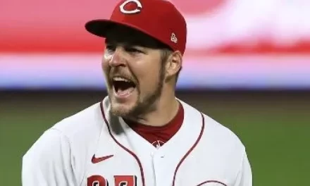 Trevor Bauer se convierte de un culminante en Grandes Ligas a un peregrino en el béisbol