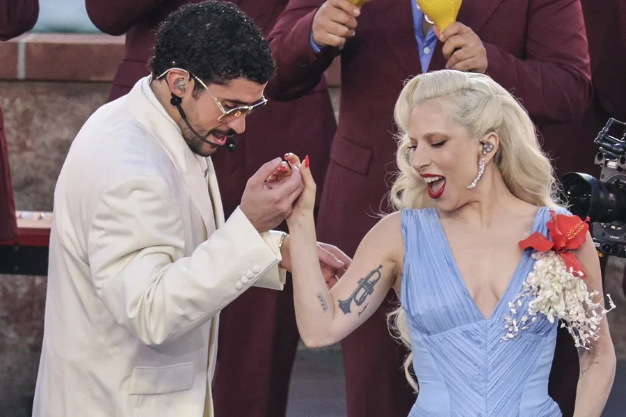 Bad Bunny apetito su primer Emmy por su show del Super Bowl