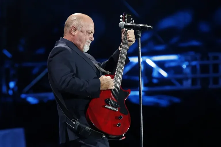 El cantante Billy Joel se sometió a una cirugía cerebral 2026