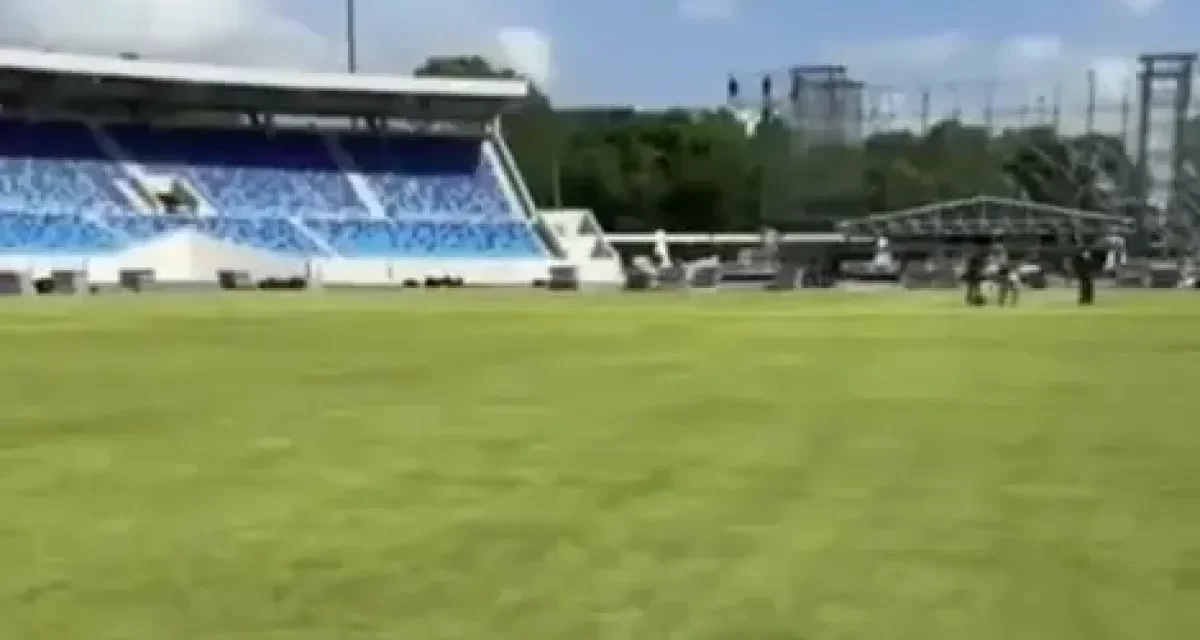 Ministro Kelvin Cruz presenta el ámbito verde del Estadio Félix Sánchez 72 horas luego del evento exquisito