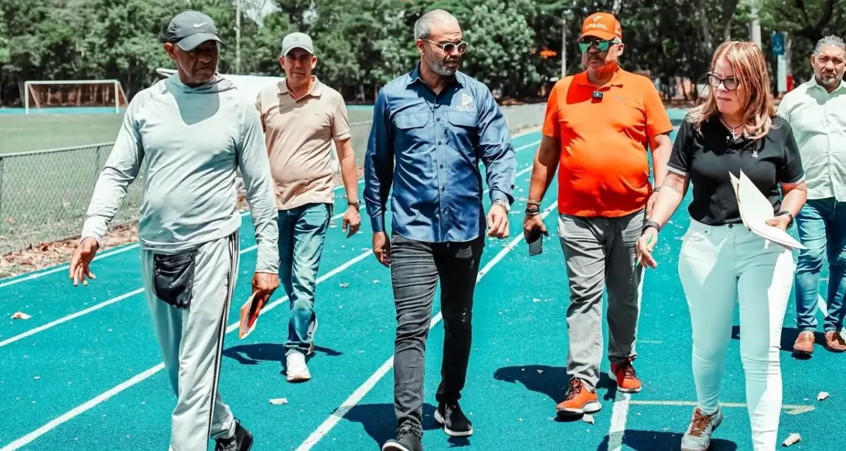 INEFI remoza pista atletismo que usan miles atletas de SFM