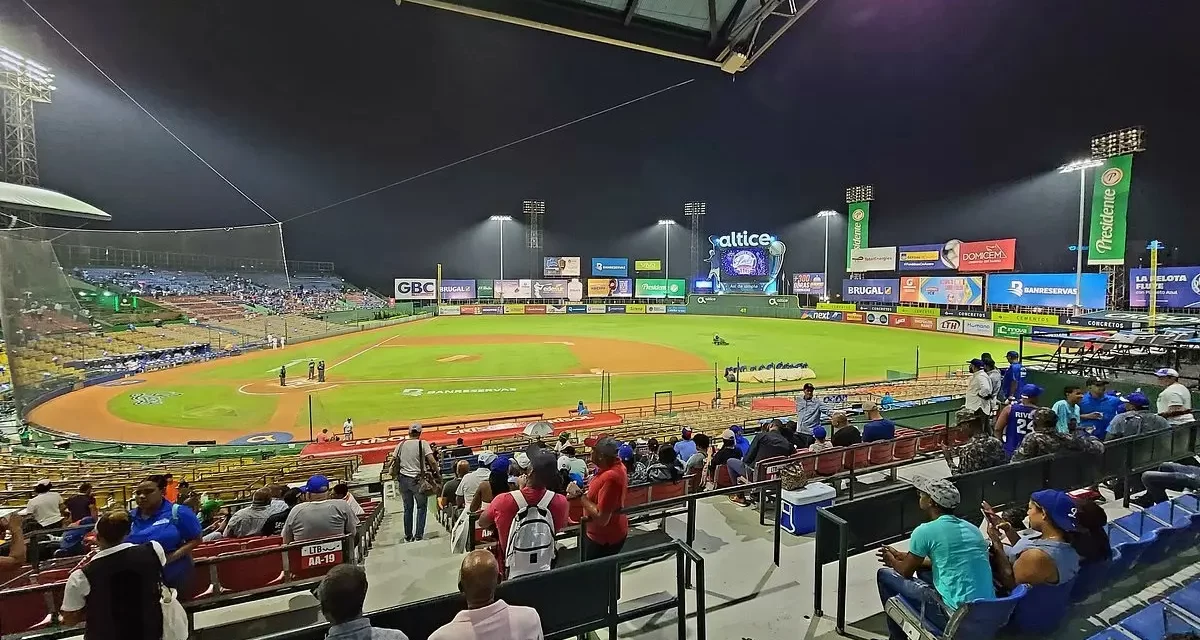Administración estadio Quisqueya quedaría en manos de corporación y no de patronato