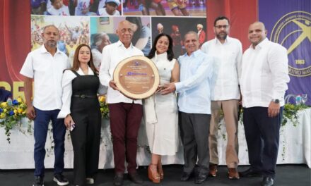 Club Mauricio Báez celebra 63 primaveras de fundación con emotivo agradecimiento a Boyón Domínguez | De Posterior Minuto
