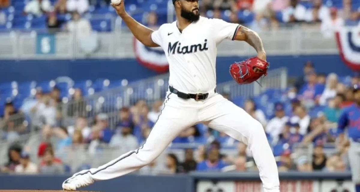 Con gracia, Sandy Alcántara solidifica su dote en los Marlins
