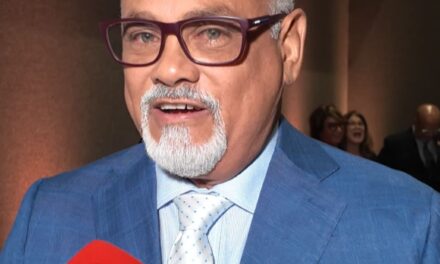Alexis Beltré recibe con “humildad y dignidad” el Premio Acroarte al Mérito Periodístico