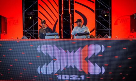 La X102 celebra aniversario con El Finetazo en presencia de más de 15 mil personas