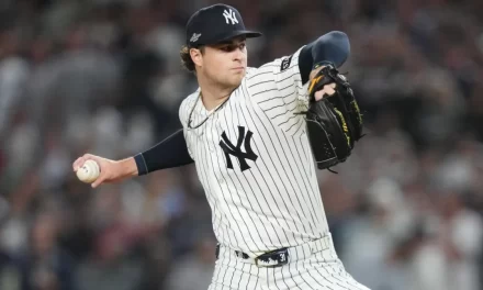 Schlittler y Rice atormentan a Boston en triunfo Yankees 9-0