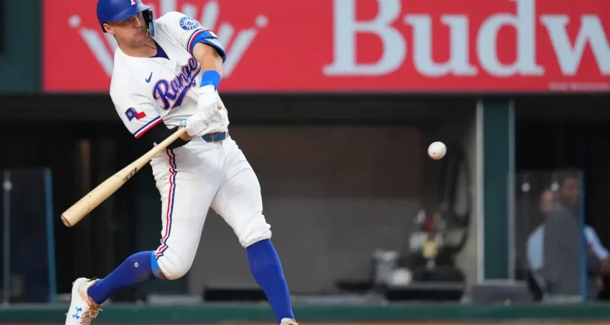 Rangers colocan a Josh Jung en índice de lesionados por fractura en la mano