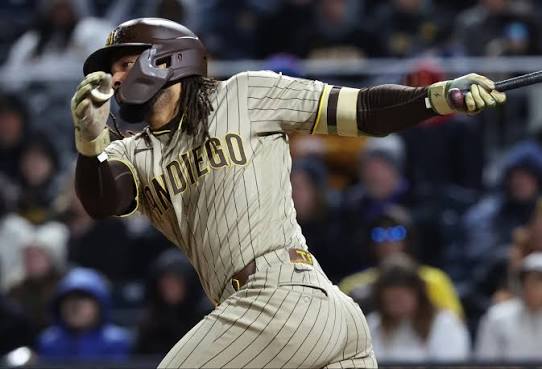 Fernando Tatis Jr. conecta dos jonrones, pero los Padres caen en presencia de Cincinnat | De Postrero Minuto