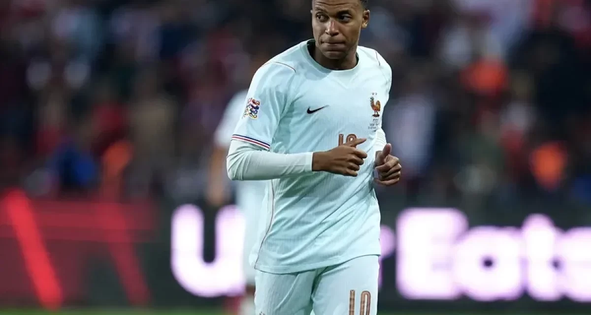 Mbappé estará entre 10 y 12 días de depreciación por una hiperextensión de la rodilla izquierda