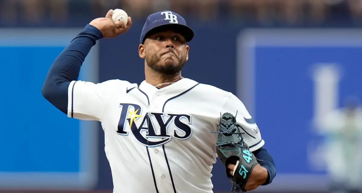 Peralta garrocha sólido; Palacios pega hit de oro para dejar tendidos a Medias Rojas