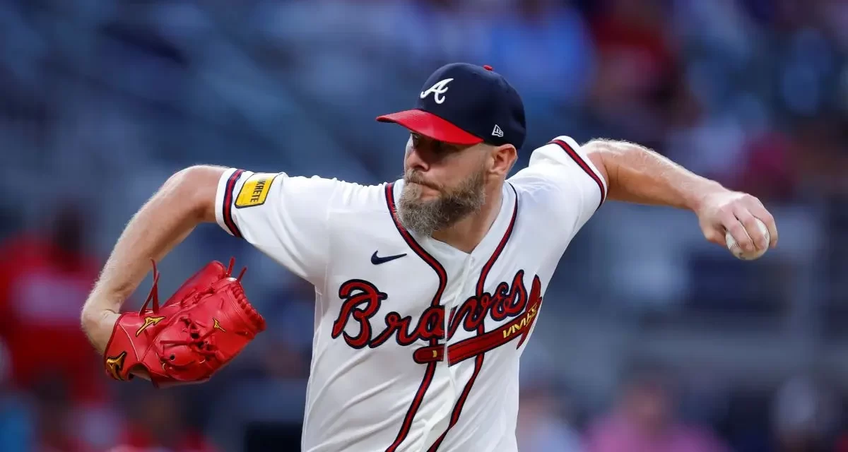 Chris Sale llega a su novena temporada con 200 ponches en Grandes Ligas