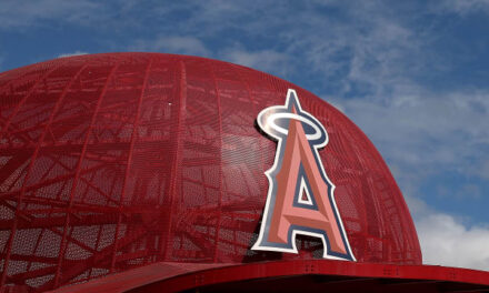 Kroenke Sports & Entertainment acuerda comprar los Angelinos de Los Ángeles | De Postrer Minuto