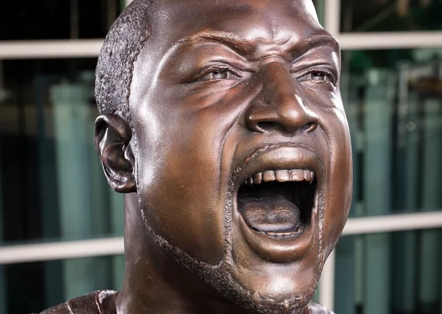 Los Heat presentan una nueva traducción de la estatua de Wade por críticas a la preparatorio