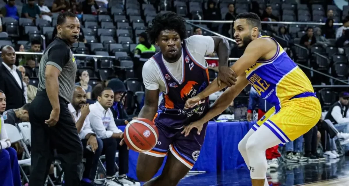 Los Prados y Mauricio Báez dan inicio a semifinales del basket del distrito