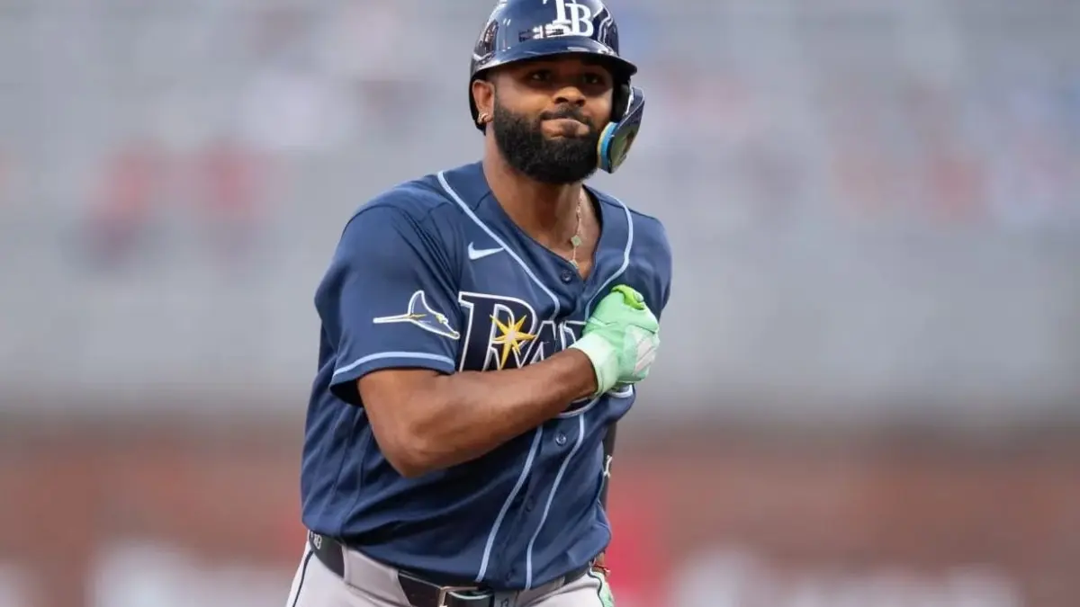 “Aunque sea en una sola pierna”. Junior Caminero será titular en el Juego 5