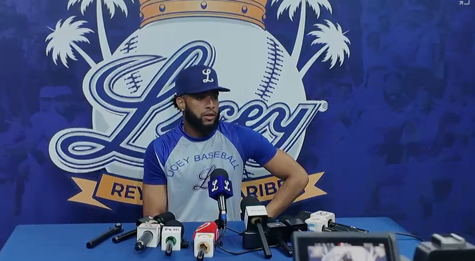 Adonis Medina poncha a nueve en cinco entradas 2026