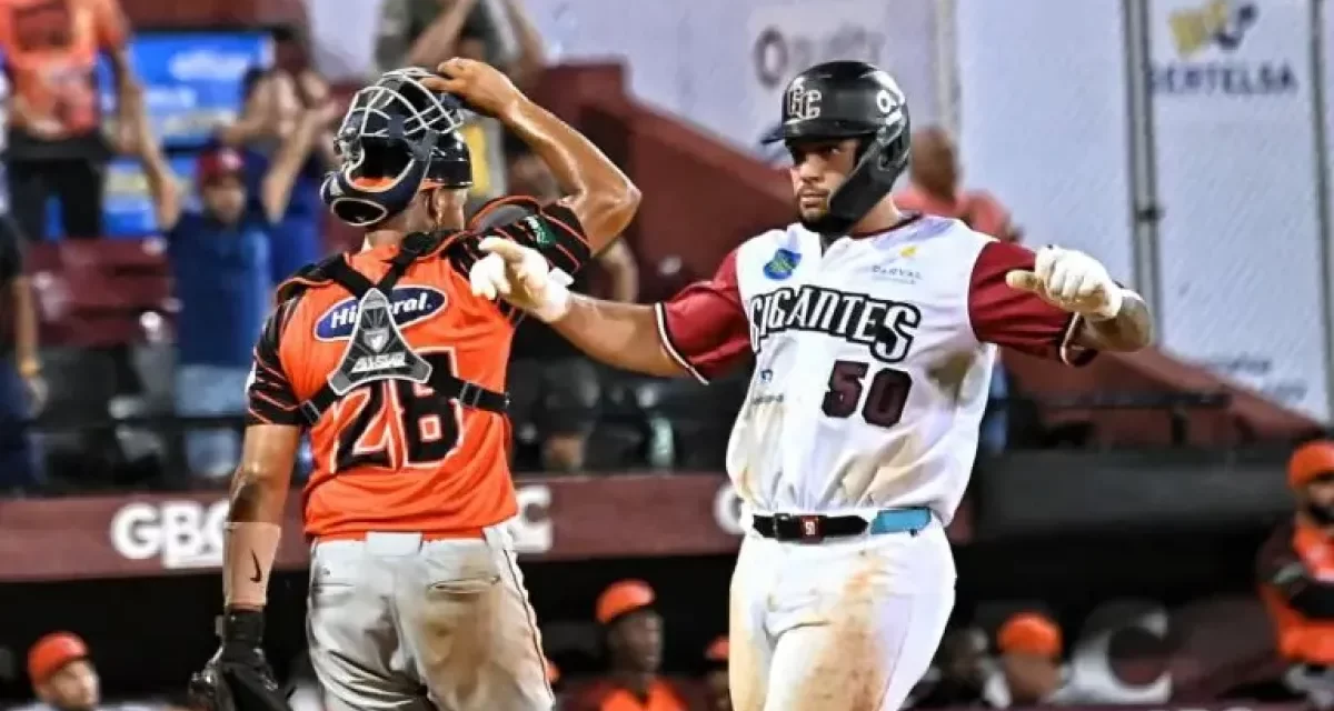 Gigantes dejan en el contorno a Toros