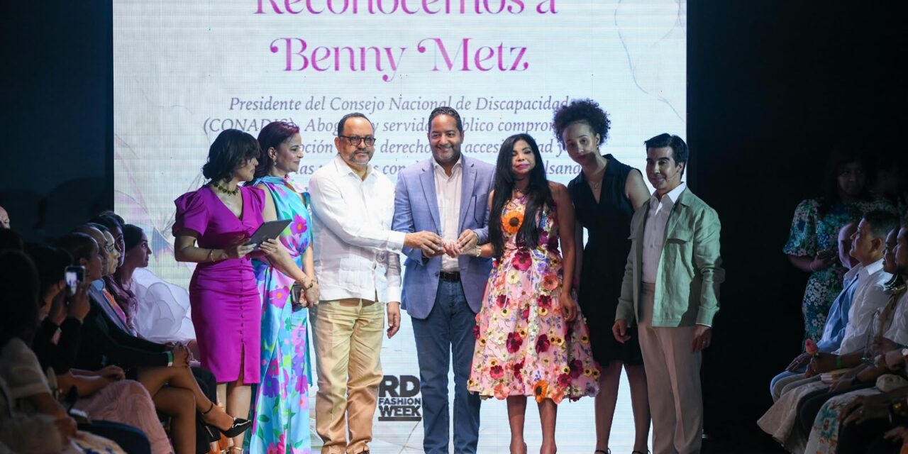 Benny Metz recibe examen de Procuradora General y Ministro de Justicia por su trabajo en confianza de la personas con discapacidad – RC Noticias
