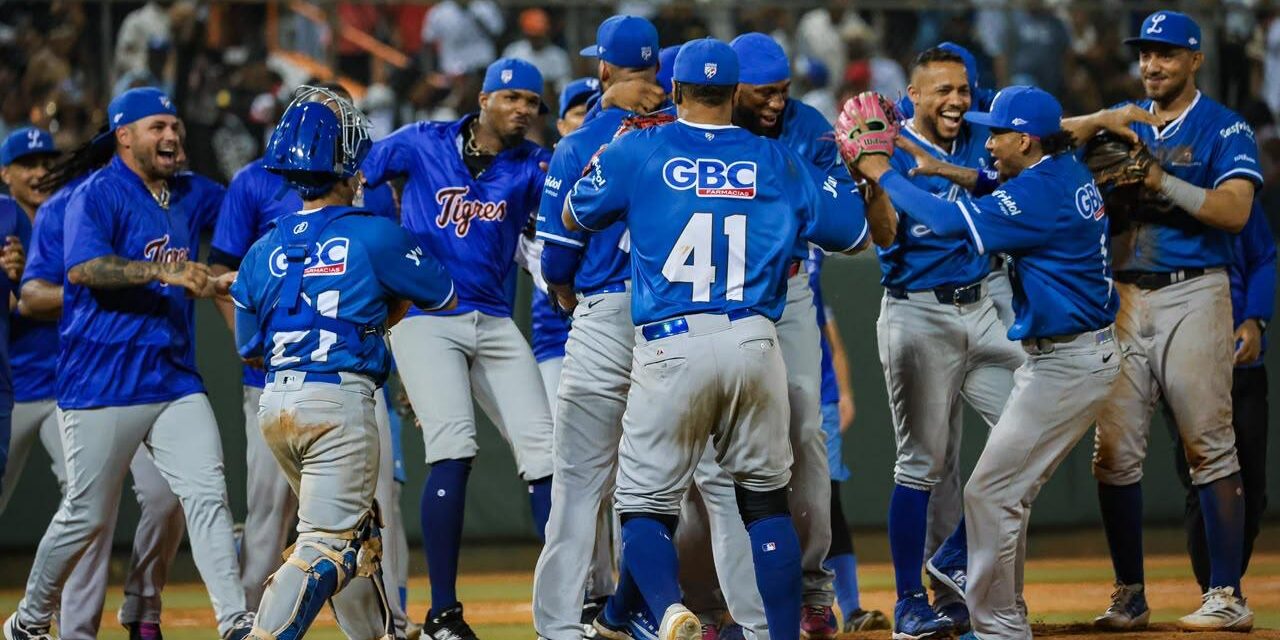 Licey logra gozne sin hit, Gigantes remontan frente a Escogido y tromba suspende duelo entre Estrellas y Águilas | De Postrero Minuto