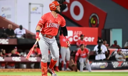 Leones aplastan a Gigantes y logran botellín triunfo al hilo