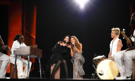 Shakira y Laura Pausini unen sus voces por primera vez en vivo con “Antología” – RC Noticias