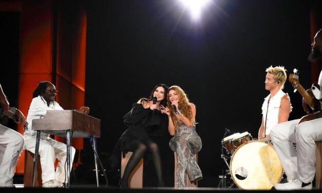 Shakira y Laura Pausini unen sus voces por primera vez en vivo con “Antología” – RC Noticias