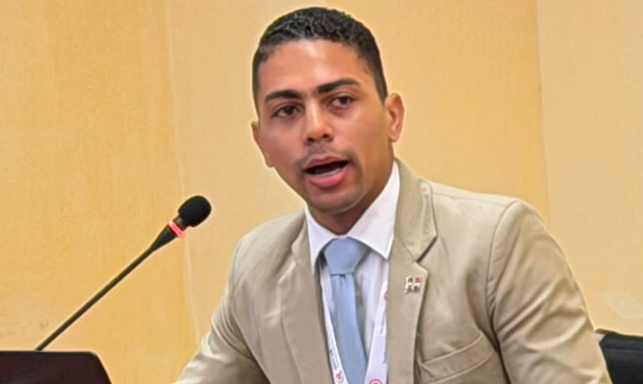 Jurista dominicano advierte sobre desafíos de la inteligencia fabricado para proteger a consumidores – RC Noticias