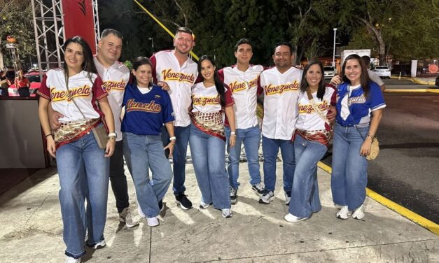 Rawayana llega a Santiago con una primera función