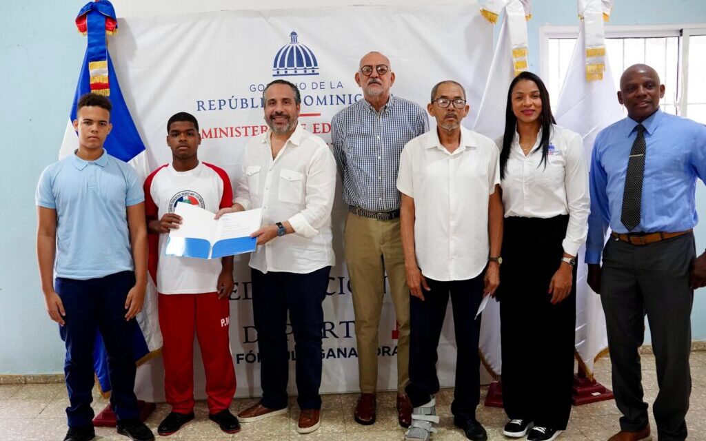 INEFI entrega premios a ganadores del Torneo de Baloncesto Batalla de las Promociones 2026